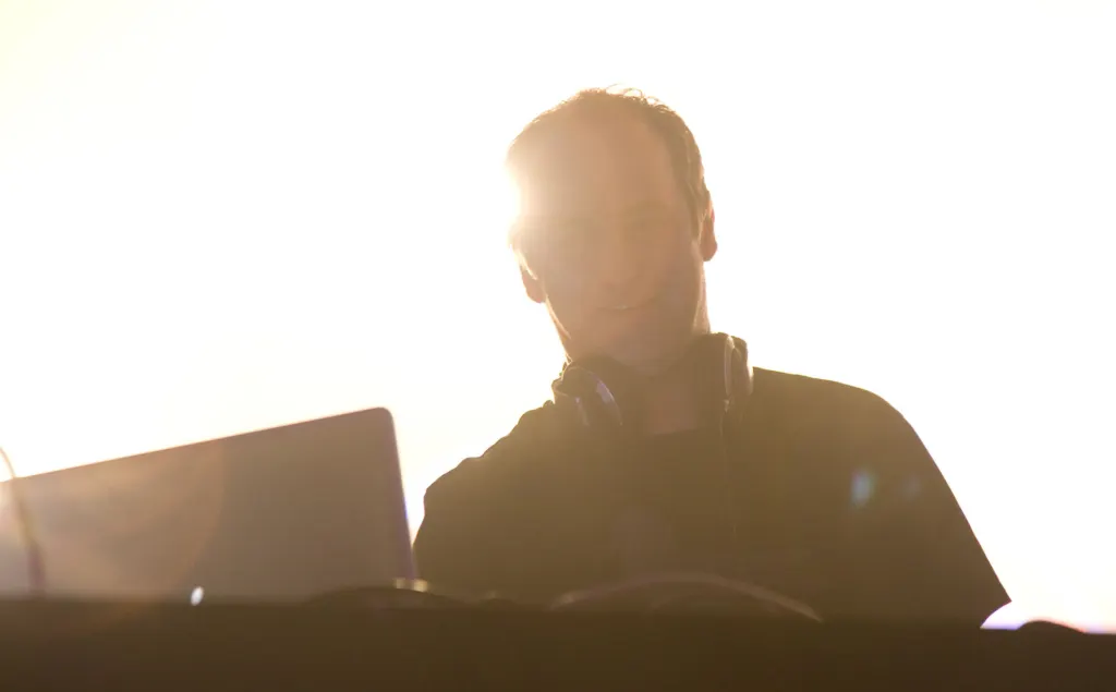 DJ set and crowd at Global Gathering 2009